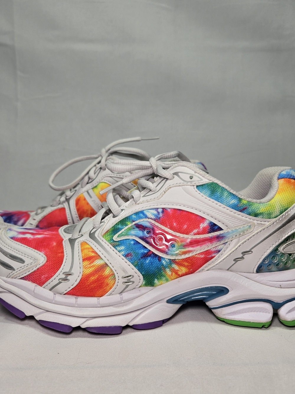 SAUCONY ProGrid Triumph 4 Tie Dye White Men's Size 7 Unisex Sneaker Y2K 90s